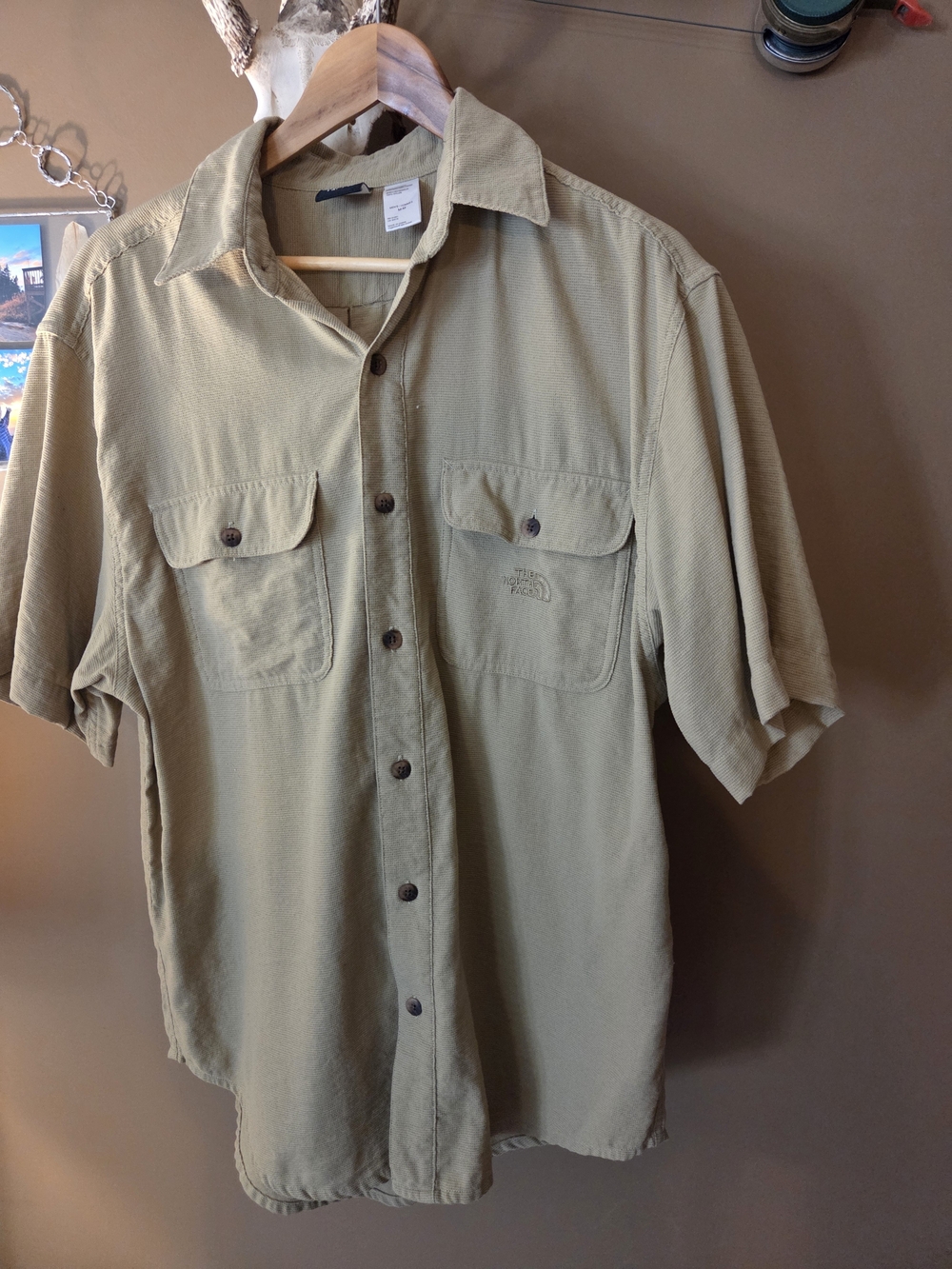 The North Face Men's Short-Sleeve Button-Up Shirt in Light Olive